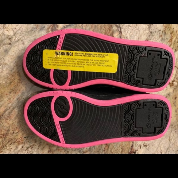 Heely - Picture 5 of 5